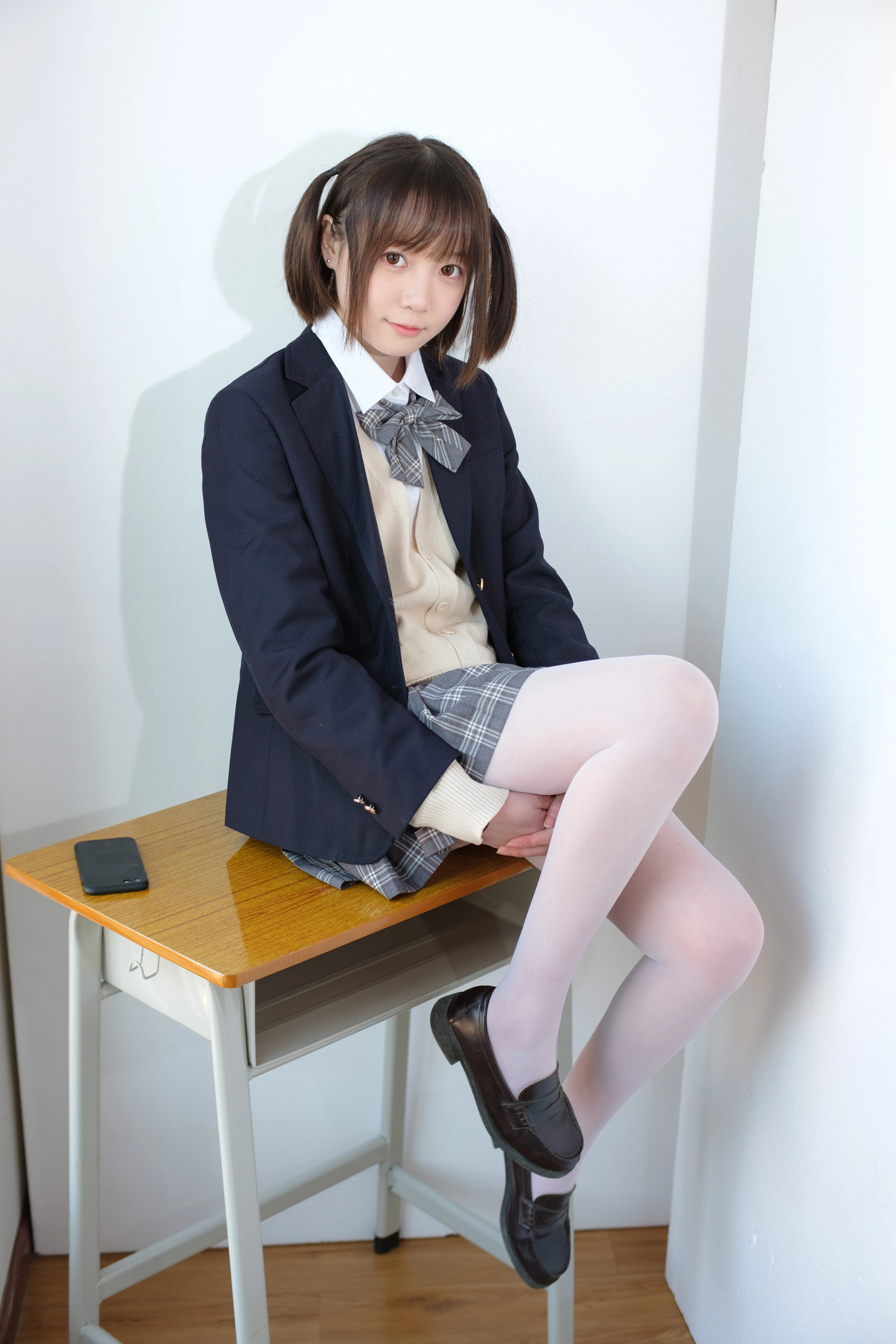 森萝财团 [X-010-SSR] JK校服白丝 [83P 1V] 1